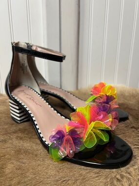 Betsey Johnson | Shoes | Betsey Johnson Womens Platform Heel  display picture 1